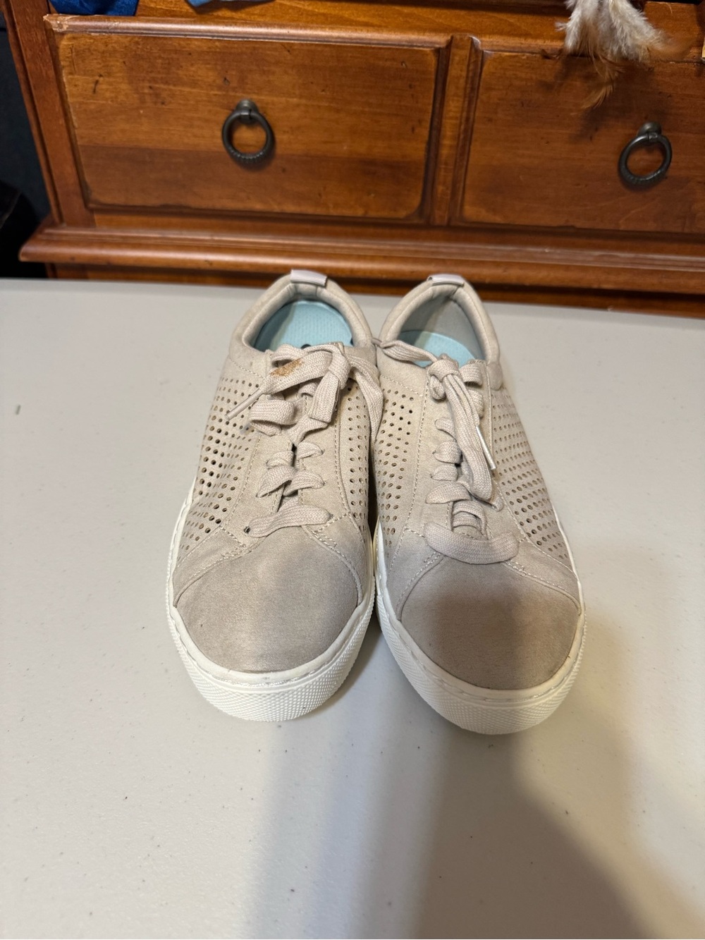 Dr. Scholl’s Shoes 6.5M With Defect On Lace  Women